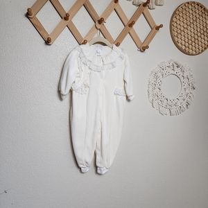 VTG Cinzia Ruffle Lace Onesie Bodysuit Baby 12M White Long Sleeve Button…